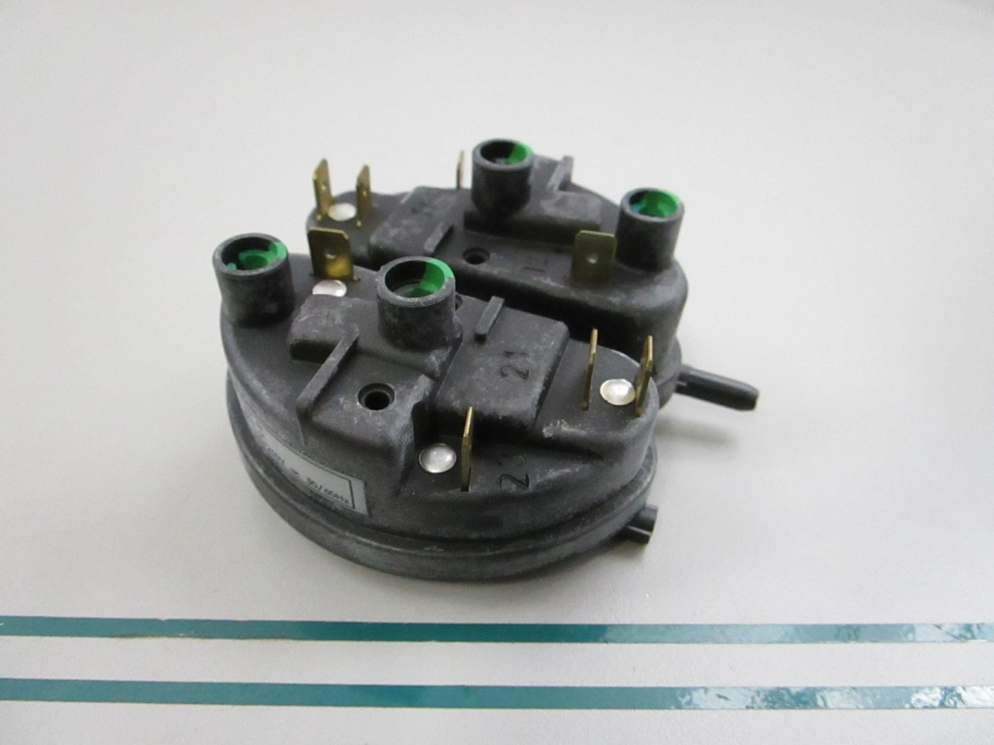 NEW OEM 22002048 Maytag Pressure Switch 0810
