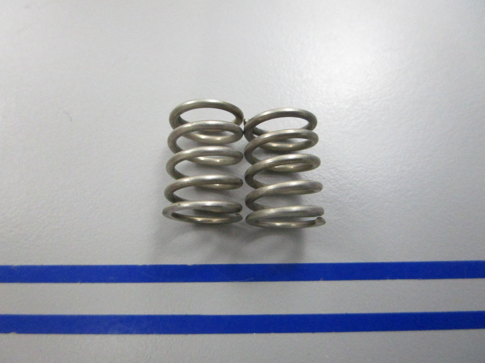NEW OEM (LOT OF 2) 18153-93110 Suzuki Spring 0810