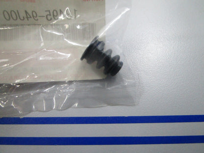 *NEW OEM* 0810 Suzuki Rubber Cap 13495-94J00