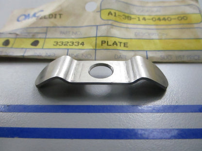 NEW OEM 332334 0332334 OMC Johnson Evinrude Plate 0810