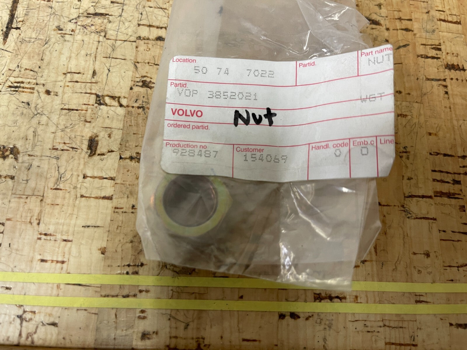 *NEW OEM* 0810 Volvo Penta Nut 3852021