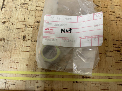*NEW OEM* 0810 Volvo Penta Nut 3852021