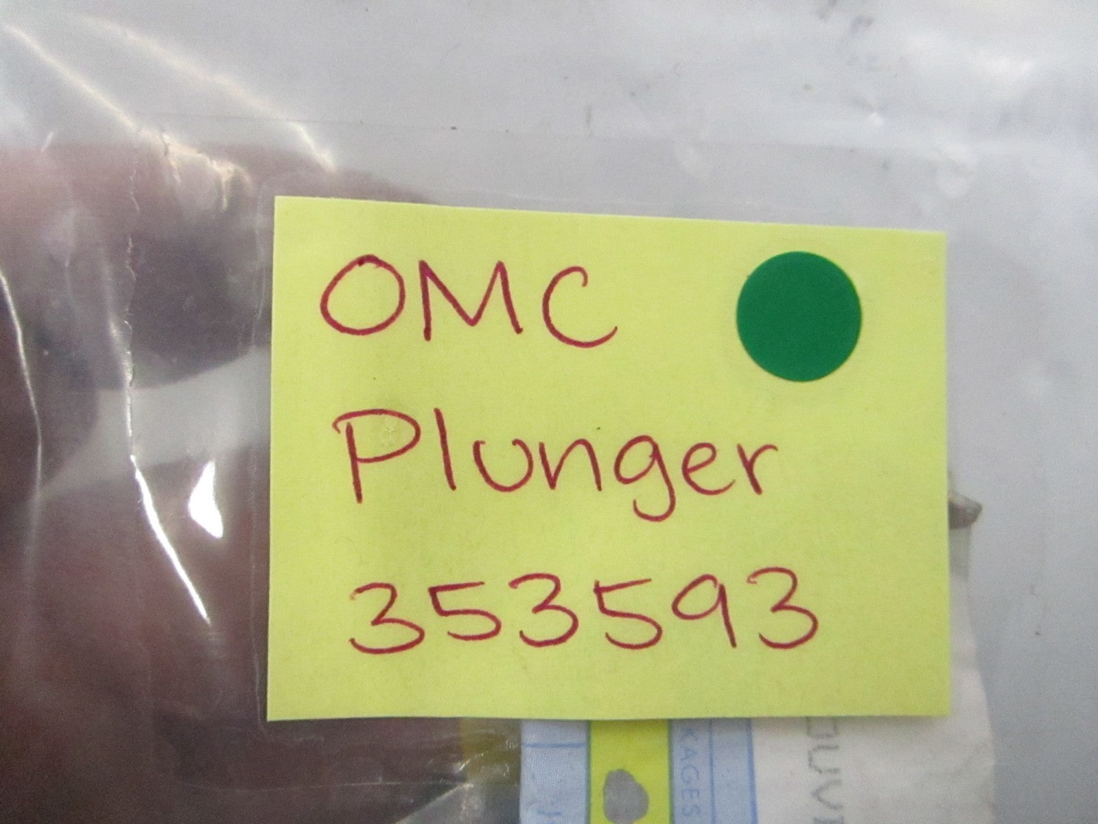 NEW OEM 353593 0353593 OMC Johnson Evinrude Plunger 0810