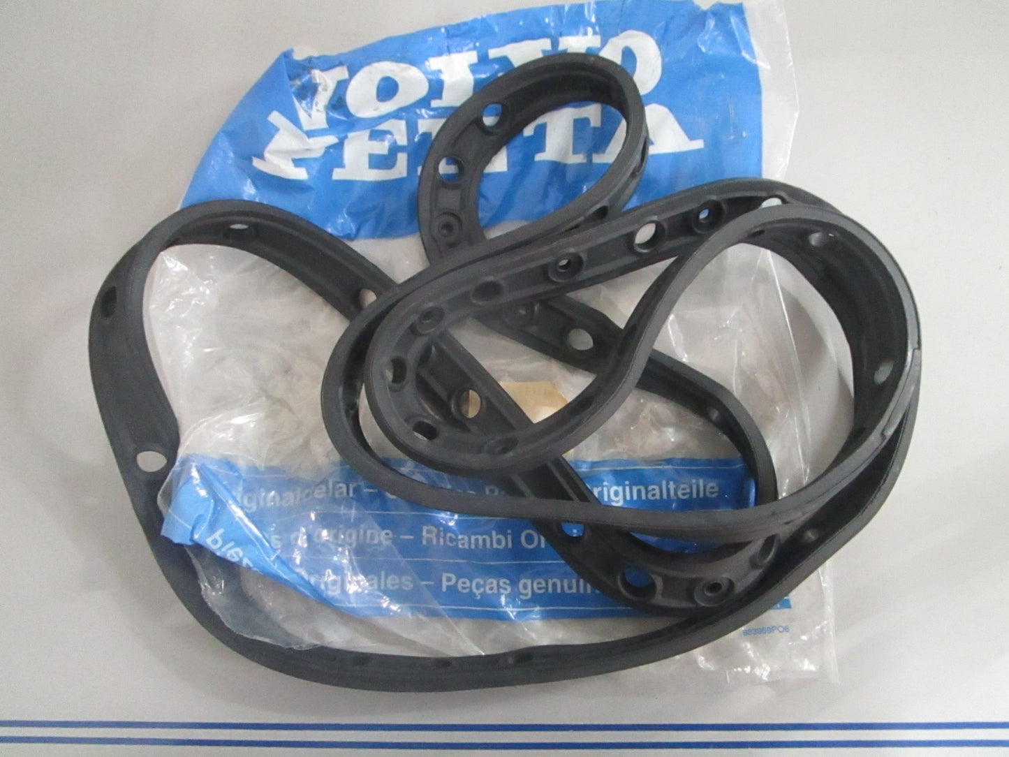 *NEW OEM* 0820 Volvo Penta Oil Pan Gasket 477785