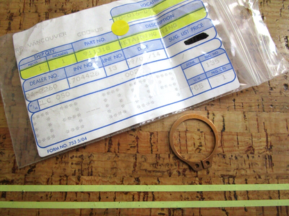 *NEW OEM* 0810 OMC Johnson Evinrude Retaining Ring 911318 0911318