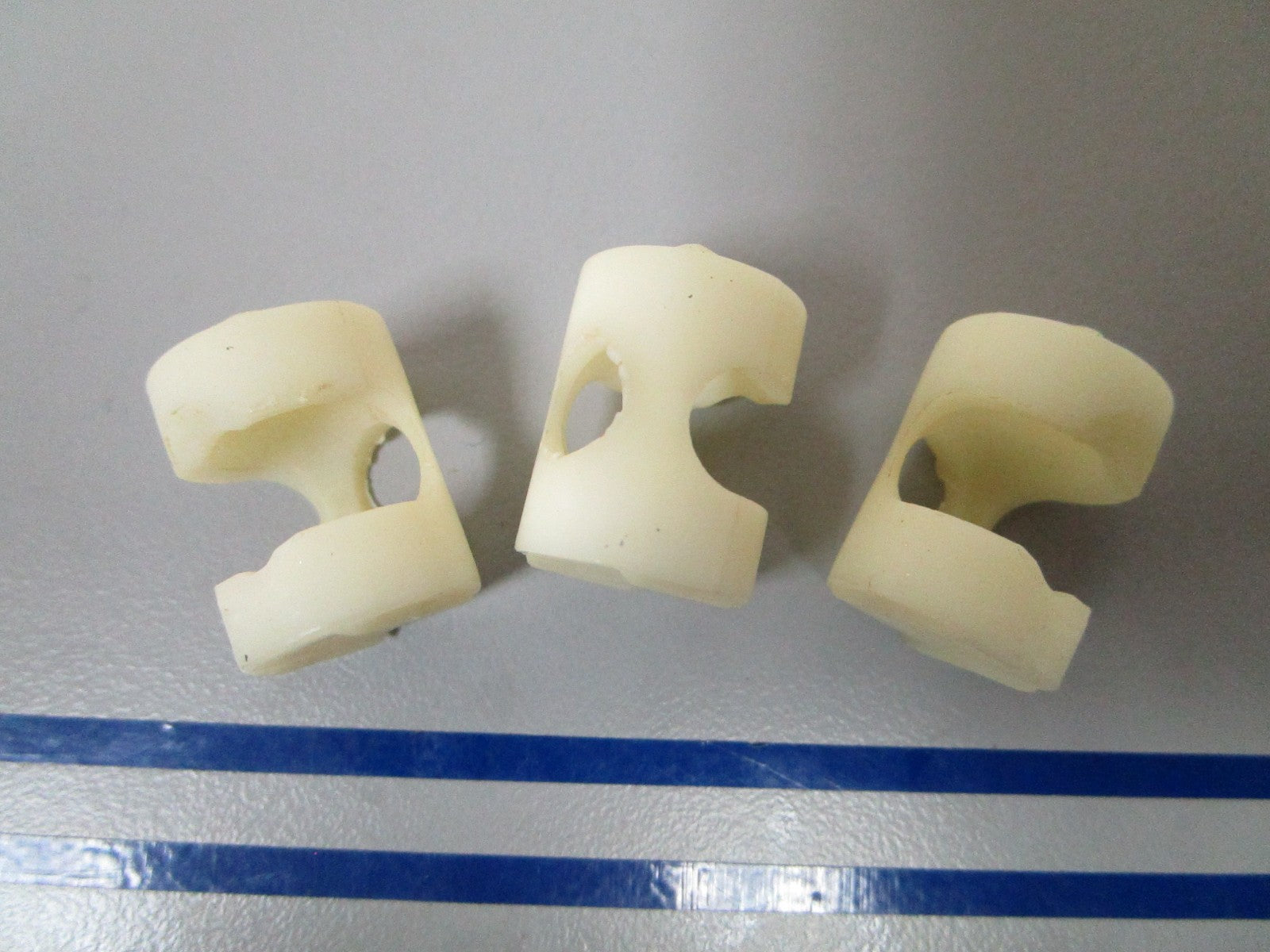 NEW OEM (LOT OF 3) 309724 0309724 OMC Johnson Evinrude Anchor Block 0810