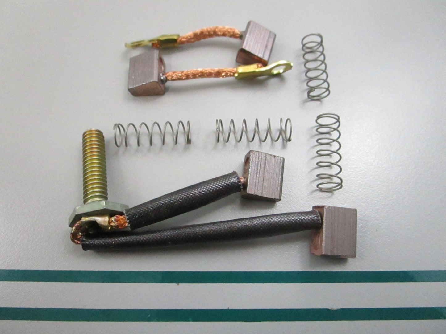 NEW OEM F15190 Mercury Quicksilver Brush/Spring Kit 0810