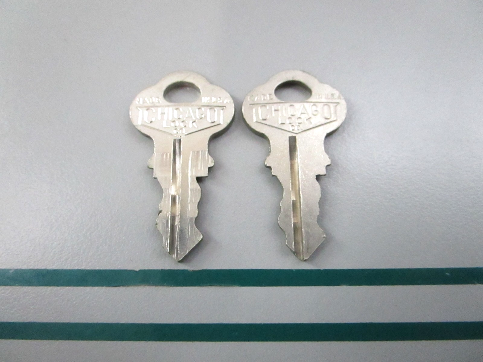 NEW OEM (LOT OF 2) 501527 0501527 OMC Johnson Evinrude KF 12 Ignition Key 0810