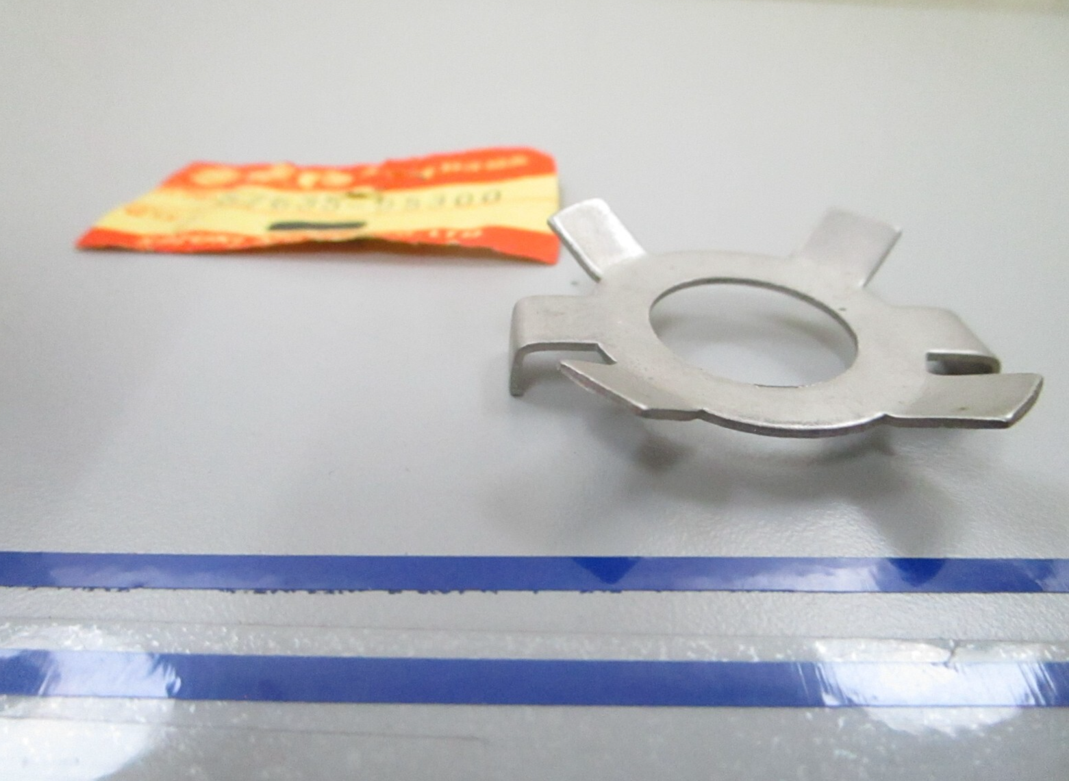 *NEW OEM* 0810 Suzuki Propeller Nut Washer 57635-95300