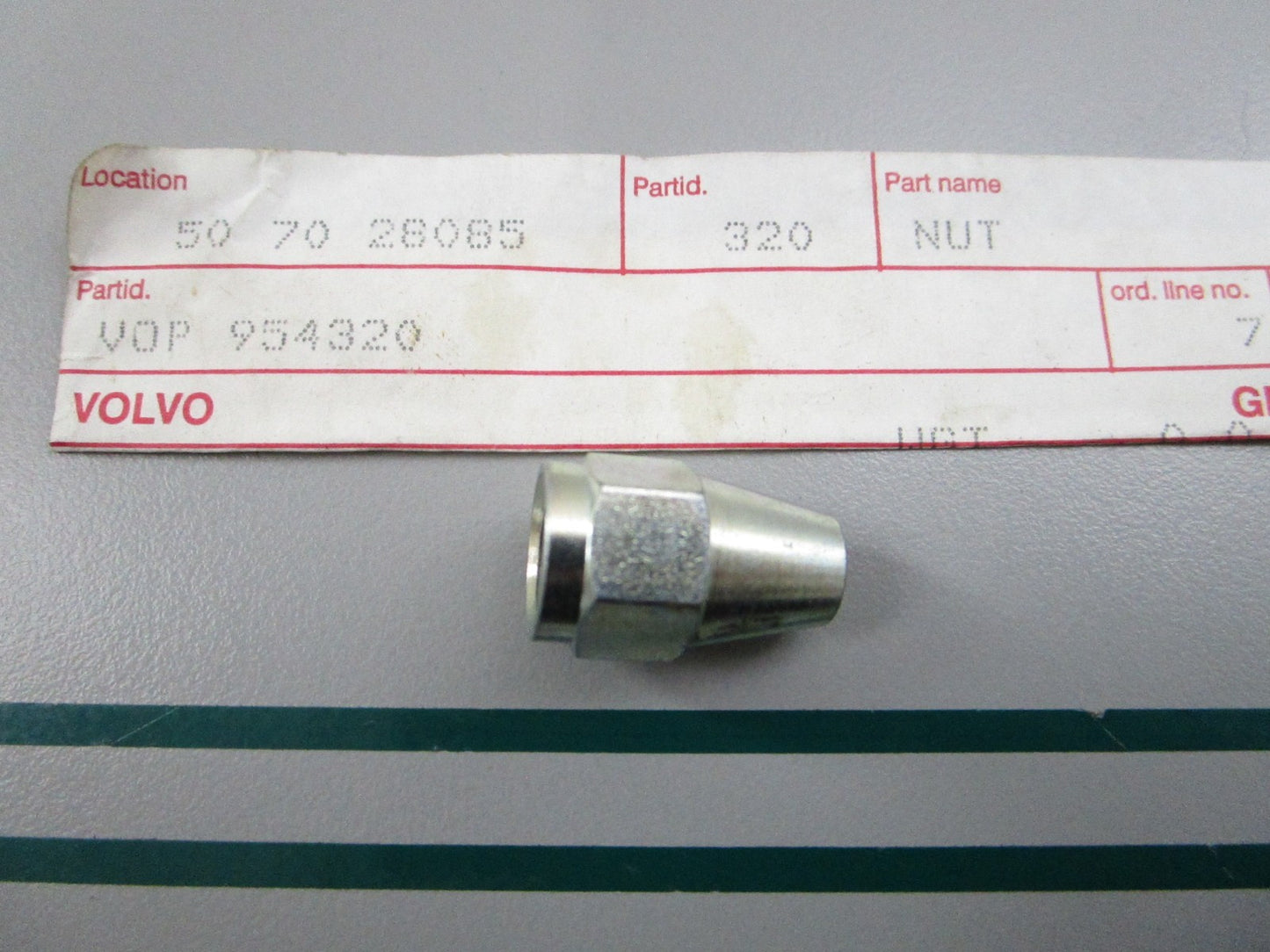 NEW OEM 954320 Volvo Penta Nut 0810