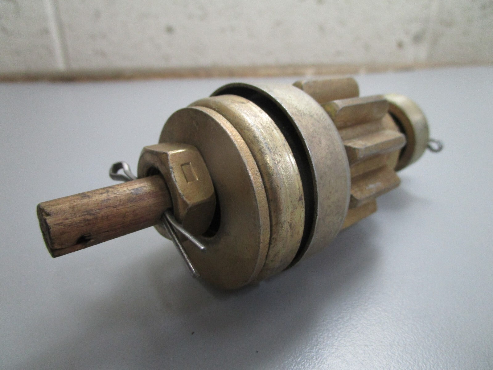 *NEW OEM* 0820 OMC Johnson Evinrude Starter Drive Ay 377304 0377304