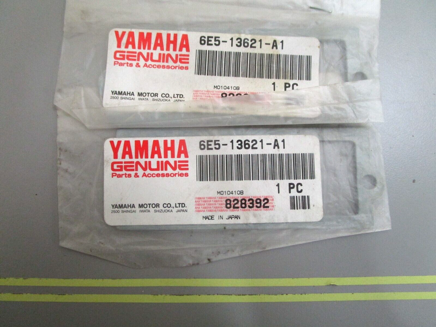 *NEW OEM* (LOT OF 2) 0750 Yamaha GASKET 6E5-13621-A1-00