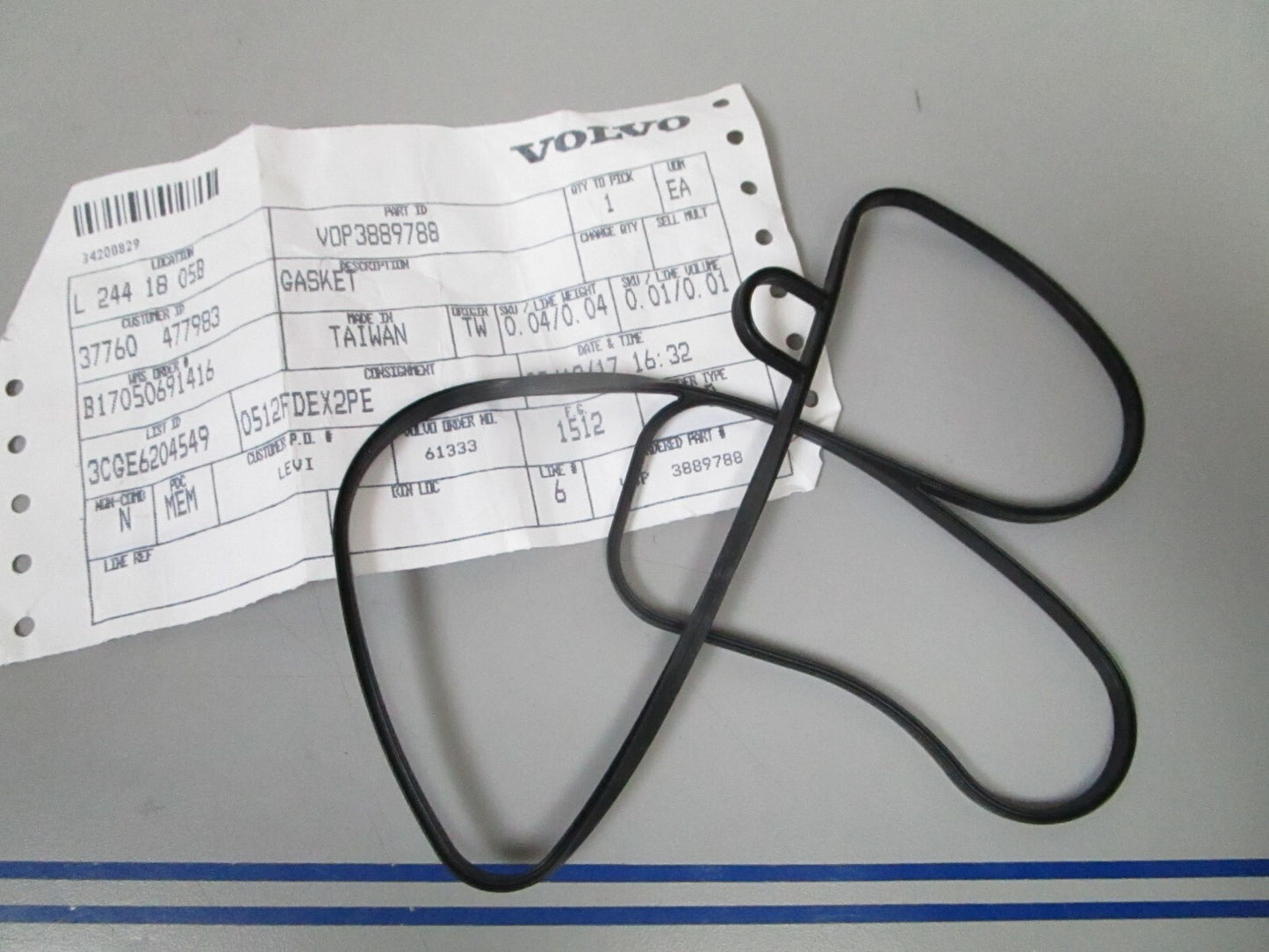 *NEW OEM* 0720 Volvo Penta Gasket 3889788