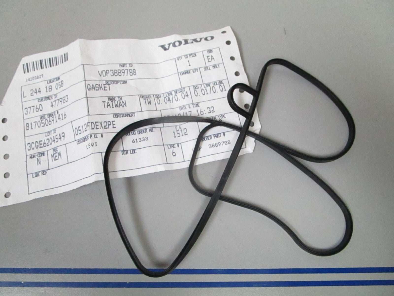 *NEW OEM* 0720 Volvo Penta Gasket 3889788