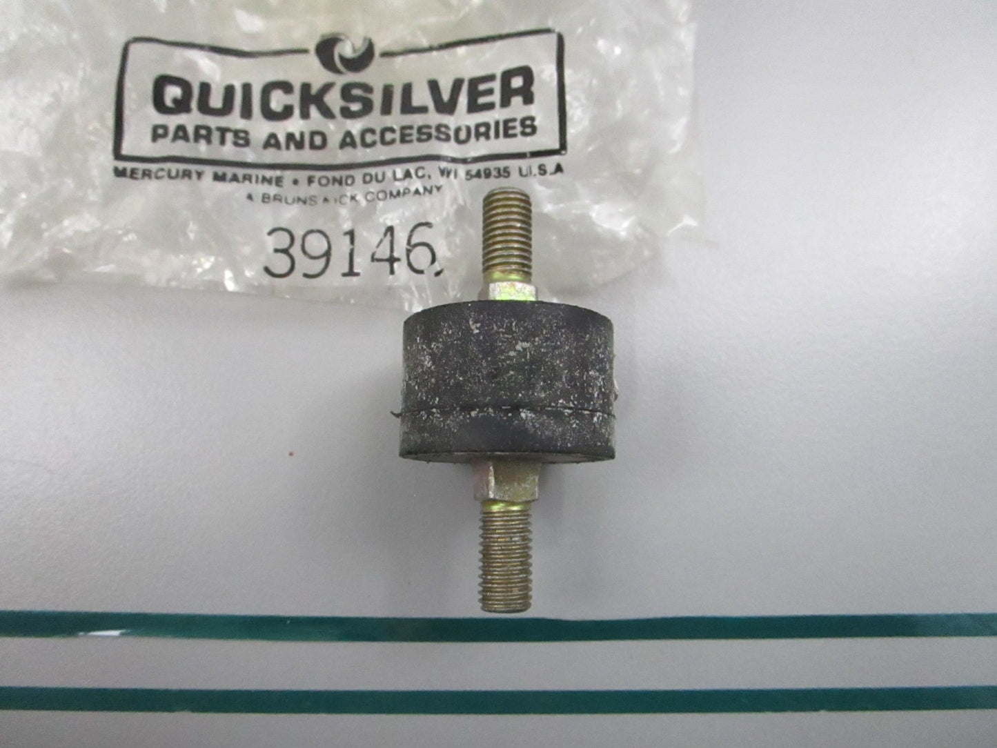 Mercury Quicksilver NEW OEM Mount 39146 Outboard Marine NOS Part 0810