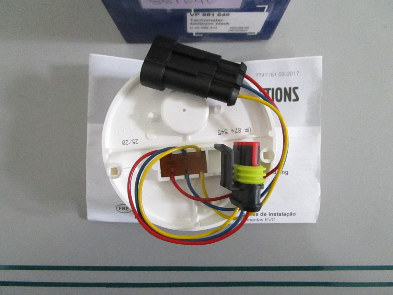 NEW OEM 881646 Volvo Penta Tachometer 0820