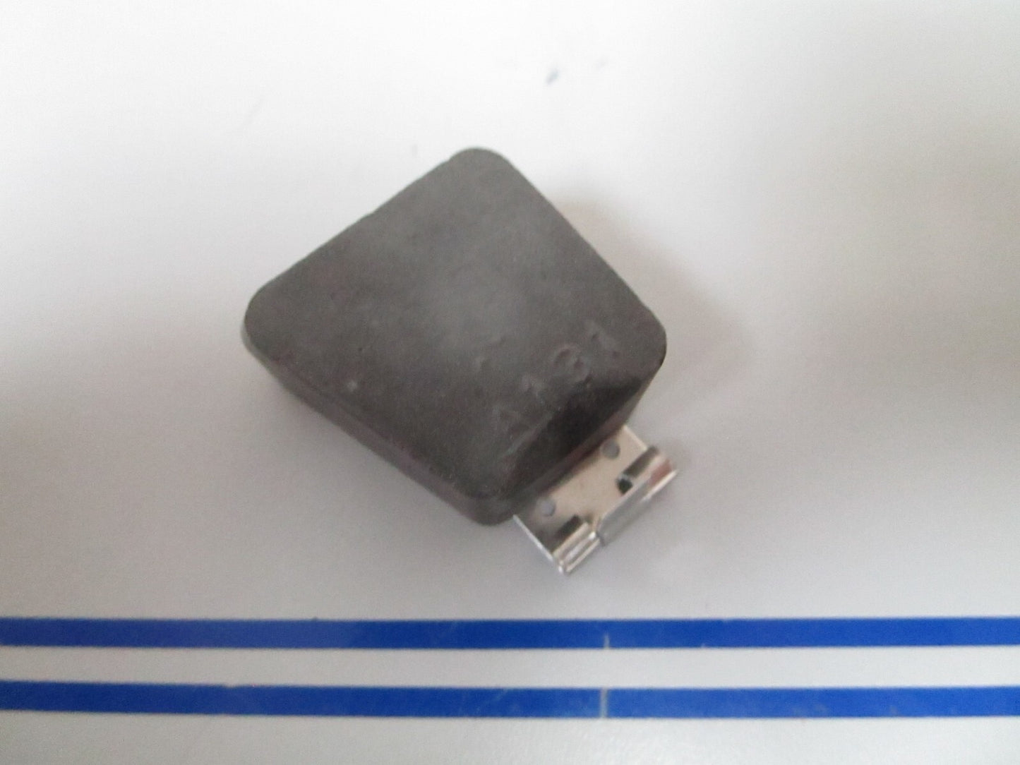 *NEW OEM* 0810 OMC Johnson Evinrude Float & Arm Assembly 433410 0433410