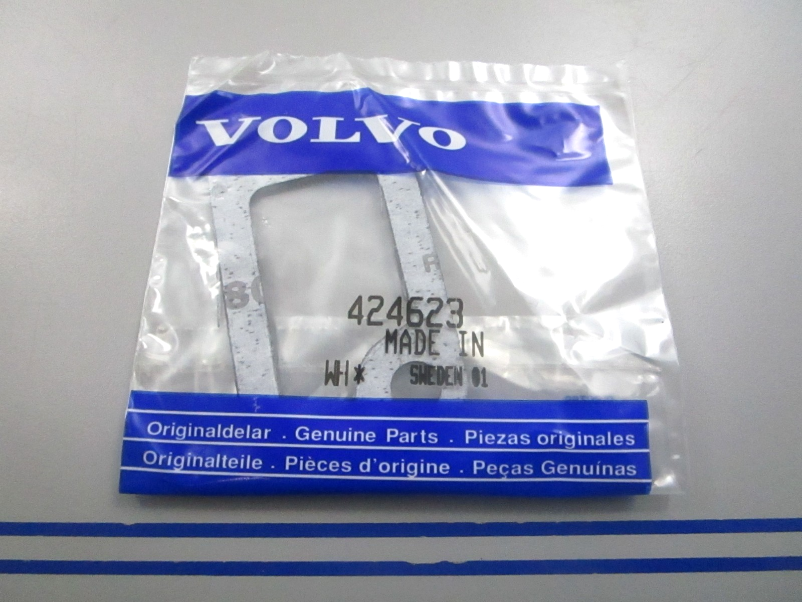 NEW OEM 424623 Volvo Penta Gasket 0810