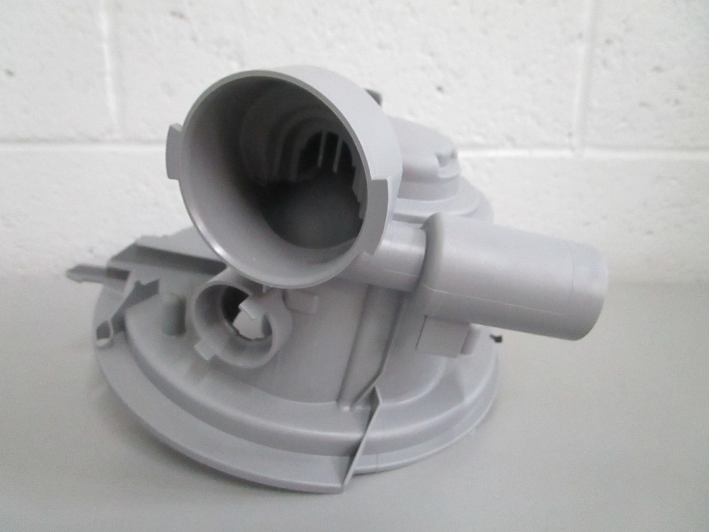 NEW OEM 00668102 Bosch Dishwasher Sump 0820