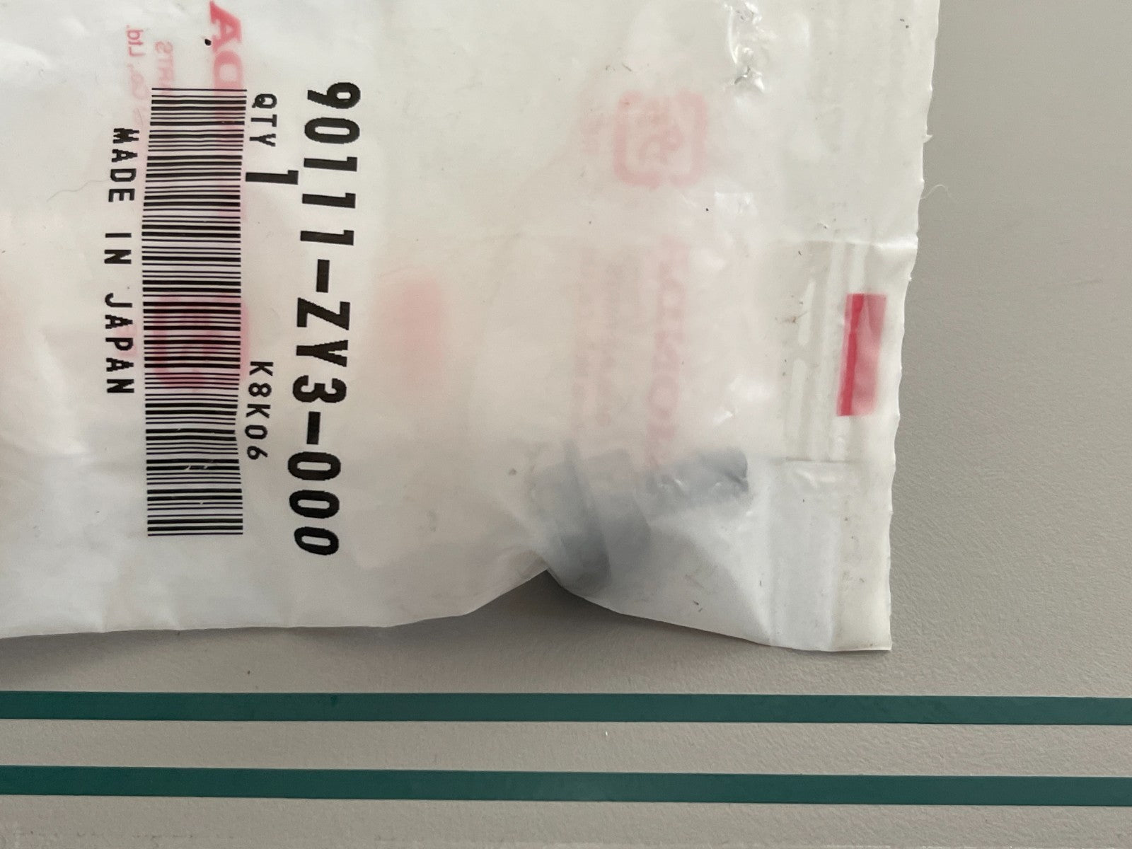 NEW OEM 90111-ZY3-000 Honda 6 X 17 Special Bolt 0810