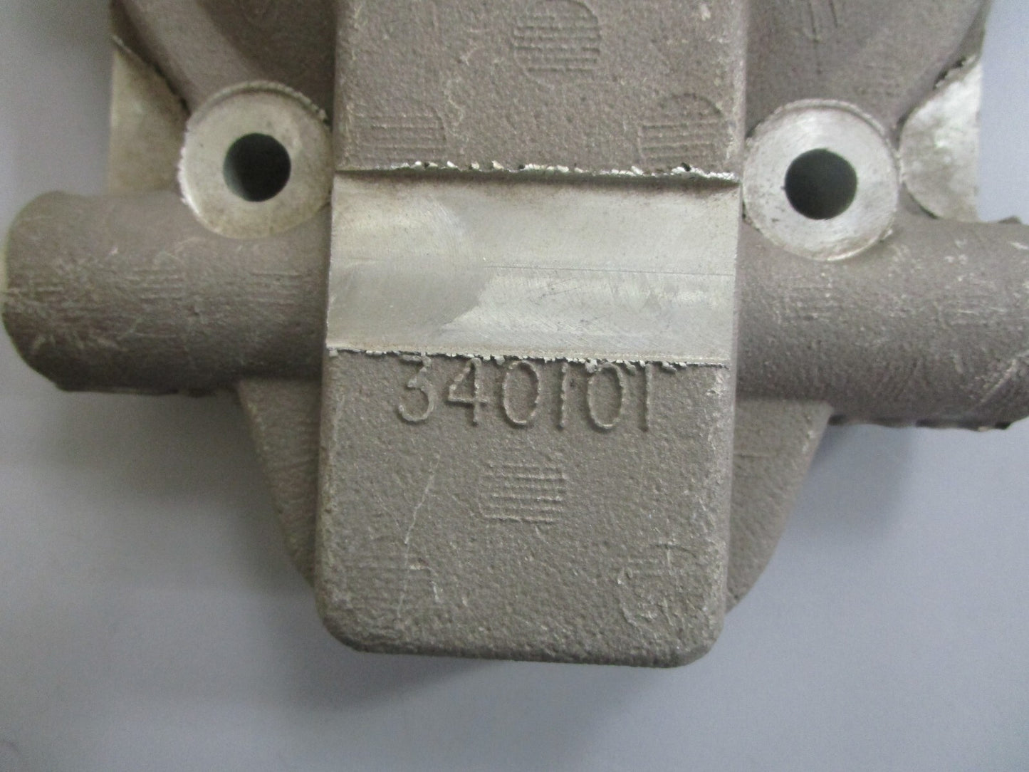 *NEW OEM* 0820 OMC Johnson Evinrude Cylinder Head 340101 0340101