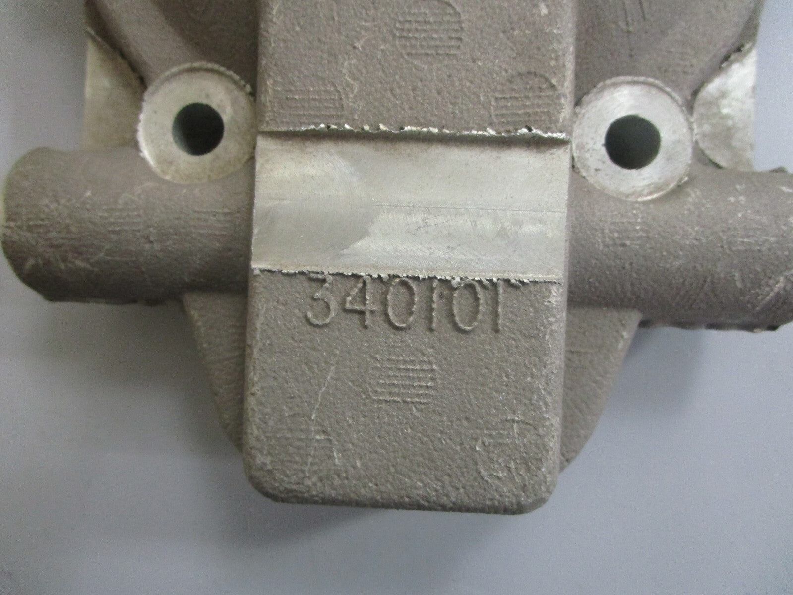 *NEW OEM* 0820 OMC Johnson Evinrude Cylinder Head 340101 0340101