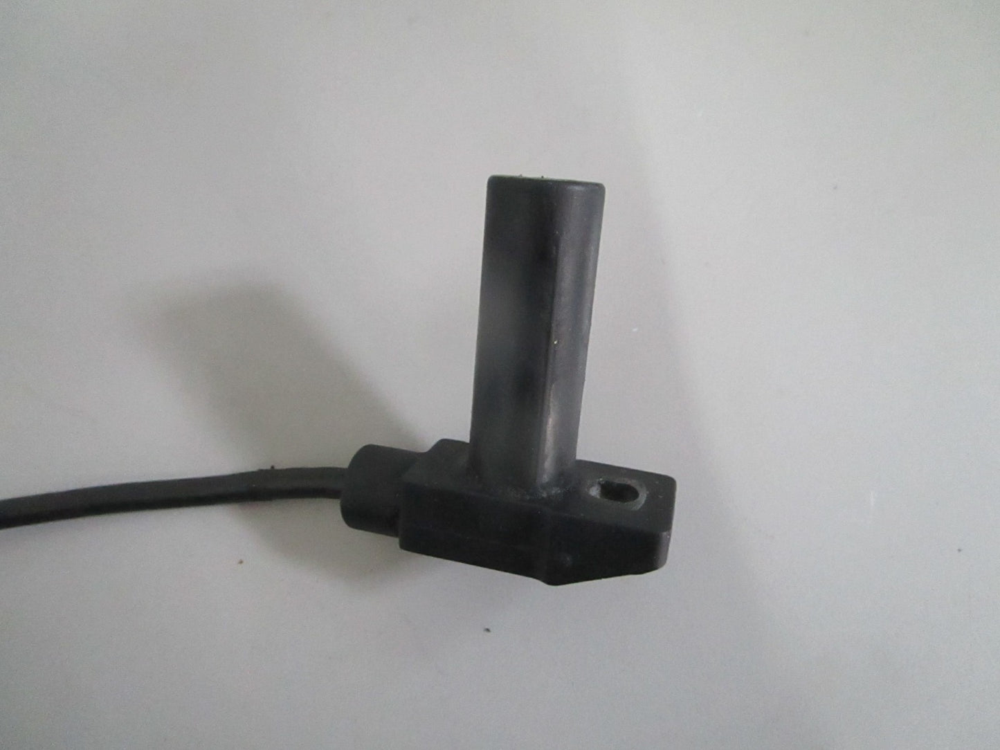 Mercedes-Benz NEW OEM 002-153-56-28 Crankshaft Position Sensor NOS EZL 0820