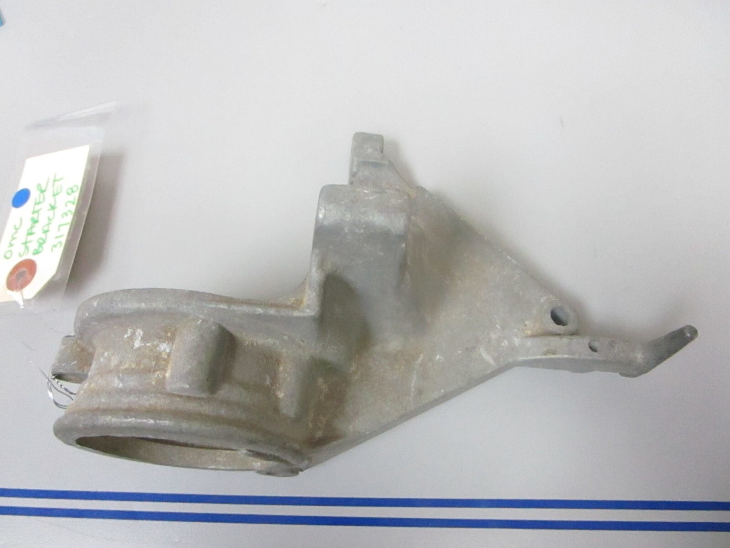 *NEW OEM* 0720 OMC Johnson Evinrude Starter Bracket 317328 0317328