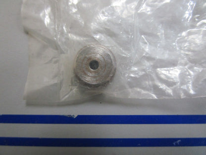 *NEW OEM* 0810 Suzuki Valve 48534-87D00