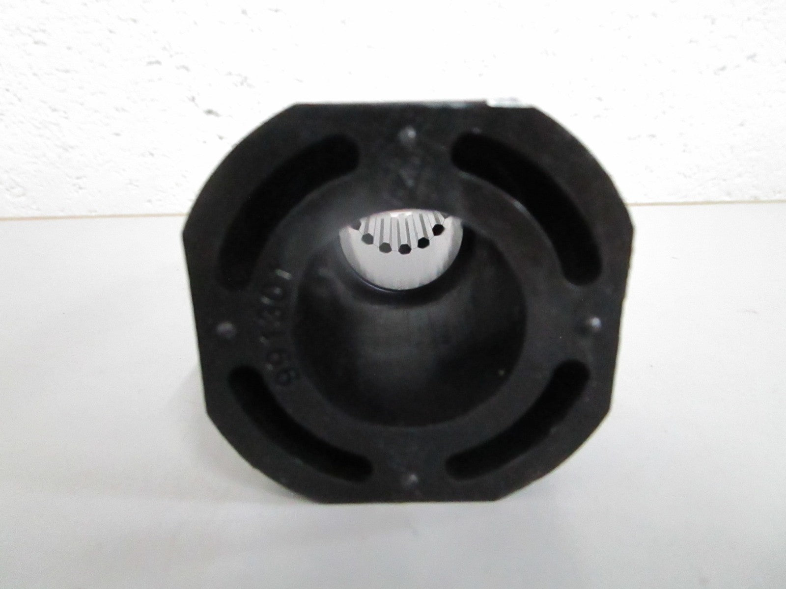 NEW 201 Michigan Wheel XHS II Hub Kit For: OMC 0820