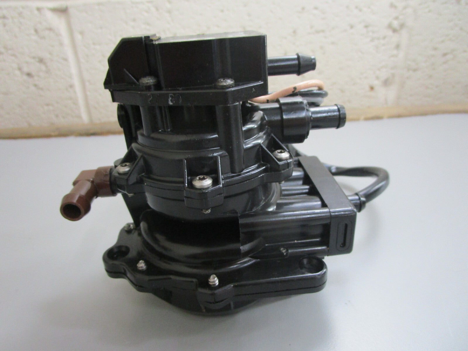 *NEW OEM* 0820 OMC Johnson Evinrude VRO Pump 174875 0174875