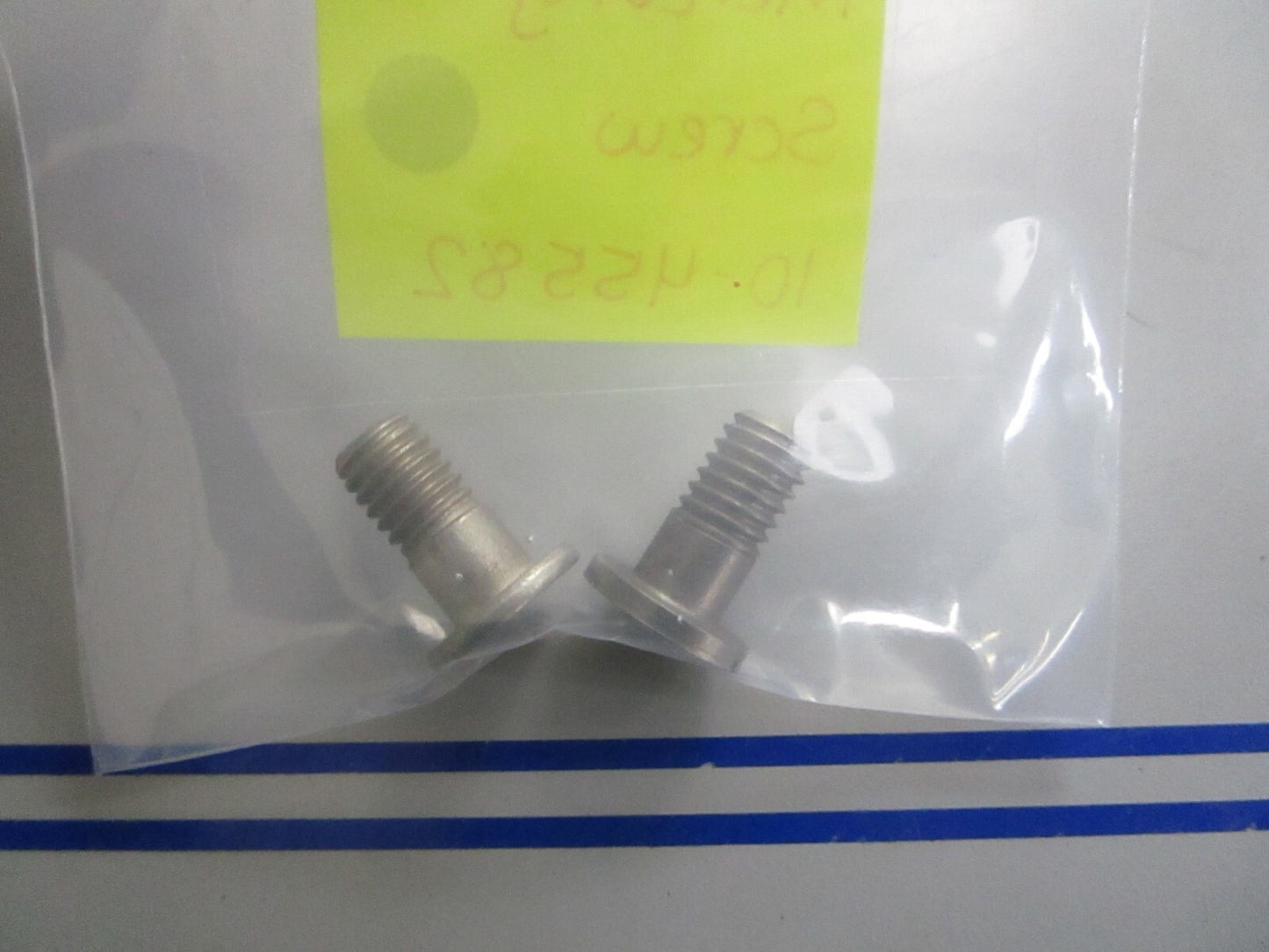 *NEW OEM* (LOT OF 2) 0810 Mercury Quicksilver Screw 10-45582
