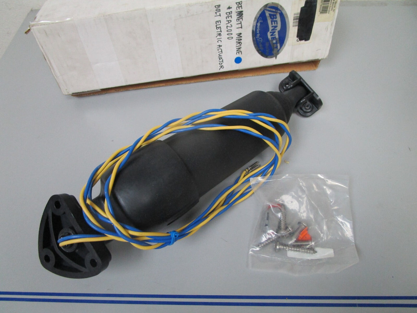 *NEW OEM* 0720 Bennett Marine 12VDC 20amp Bolt Electric Actuator BEA2000