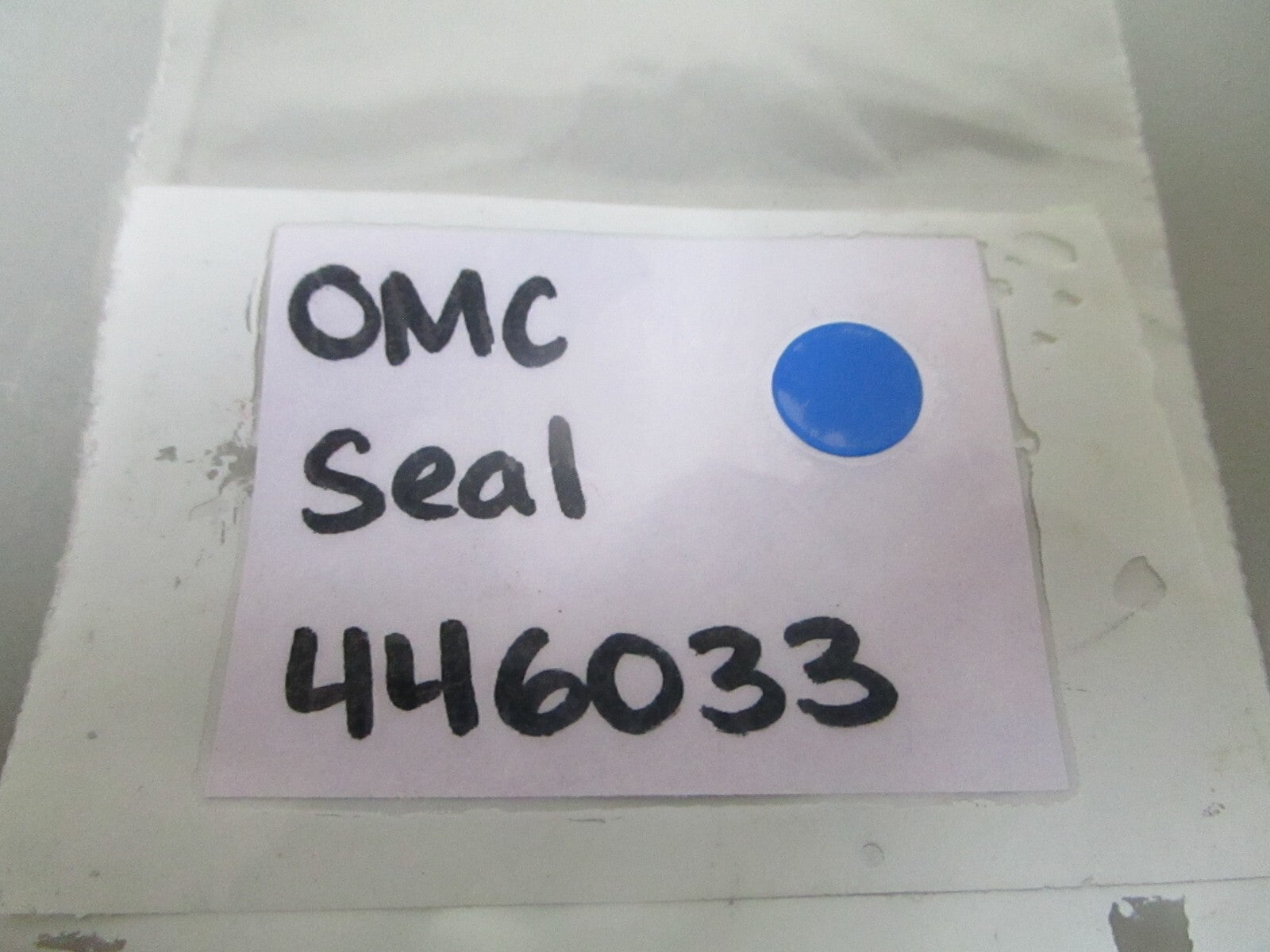 *NEW OEM* 0810 OMC Johnson Evinrude Seal 446033 0446033