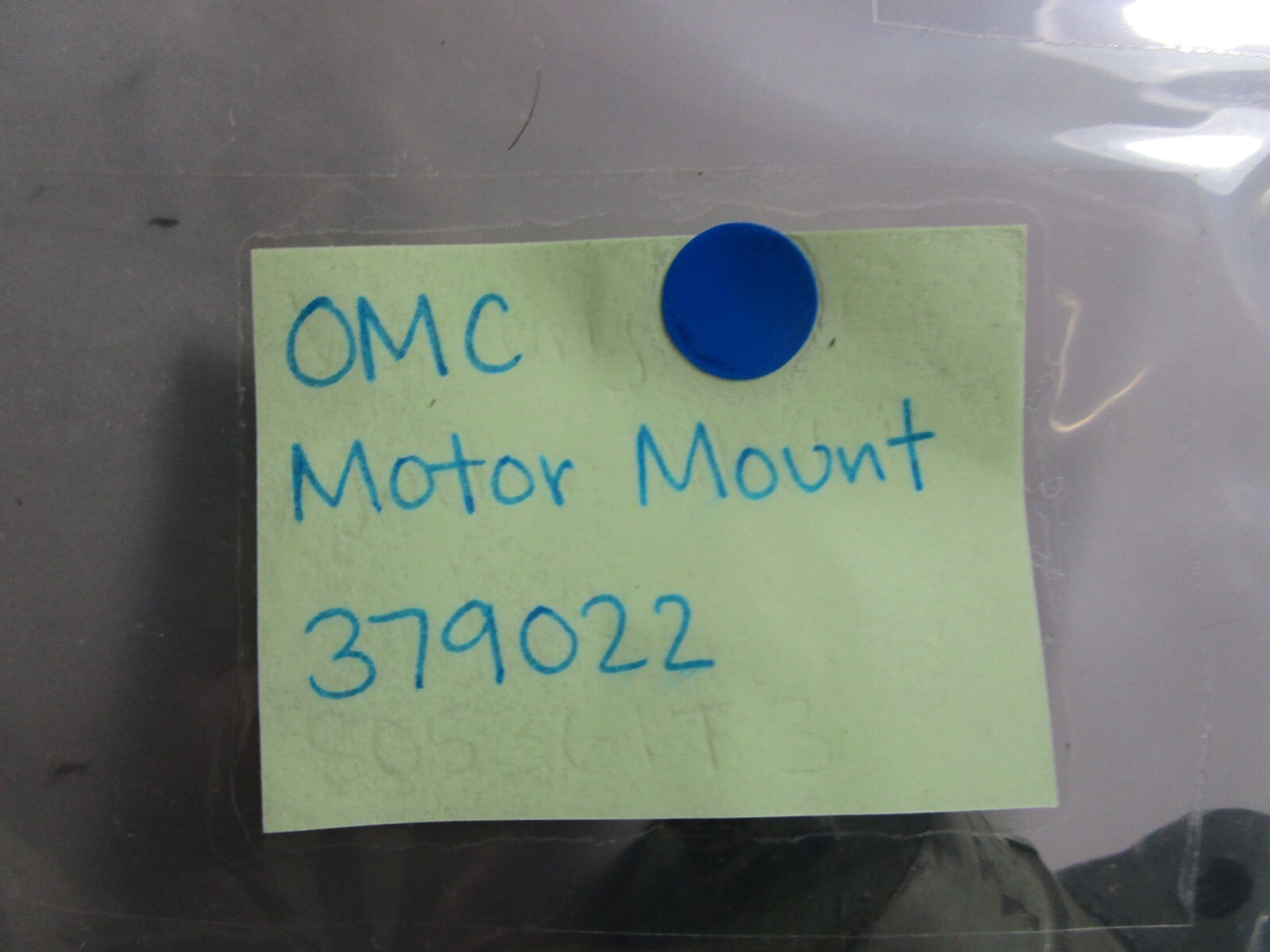 *NEW OEM* 0770 OMC Johnson Evinrude Motor Mount 379022 0379022