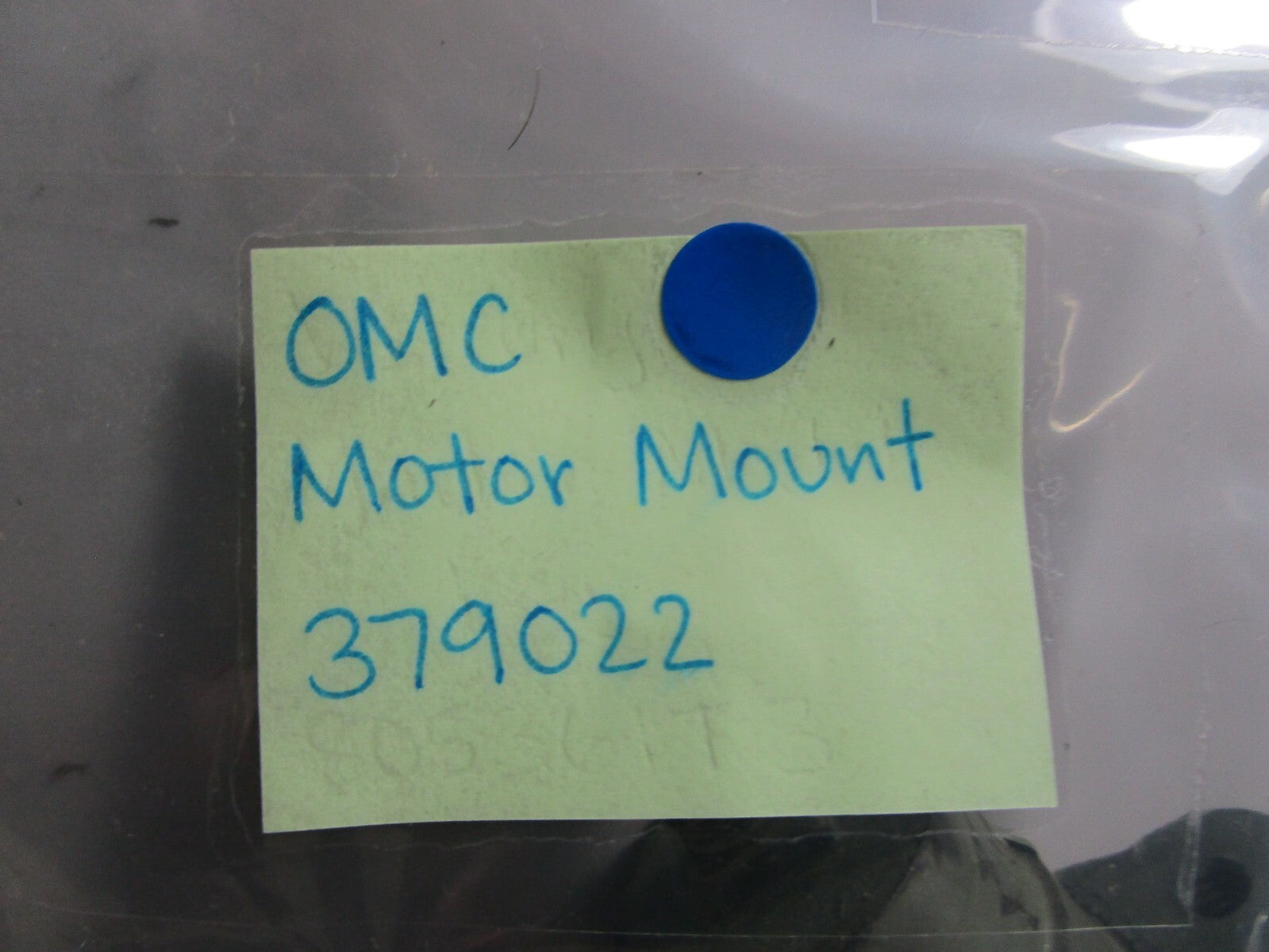 *NEW OEM* 0770 OMC Johnson Evinrude Motor Mount 379022 0379022