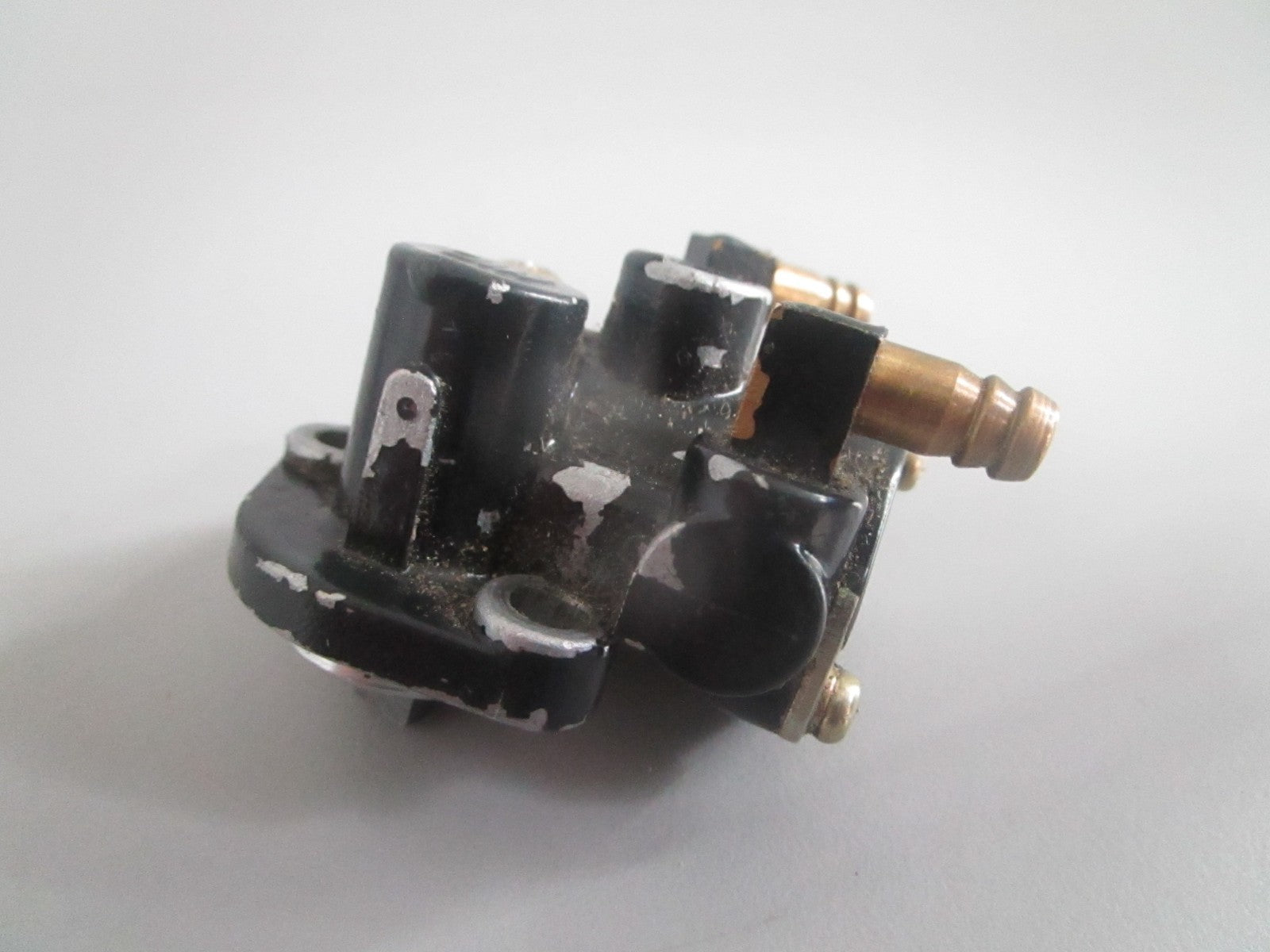 NEW OEM 812690T1 Mercury Quicksilver Oil Injection Pump 0820