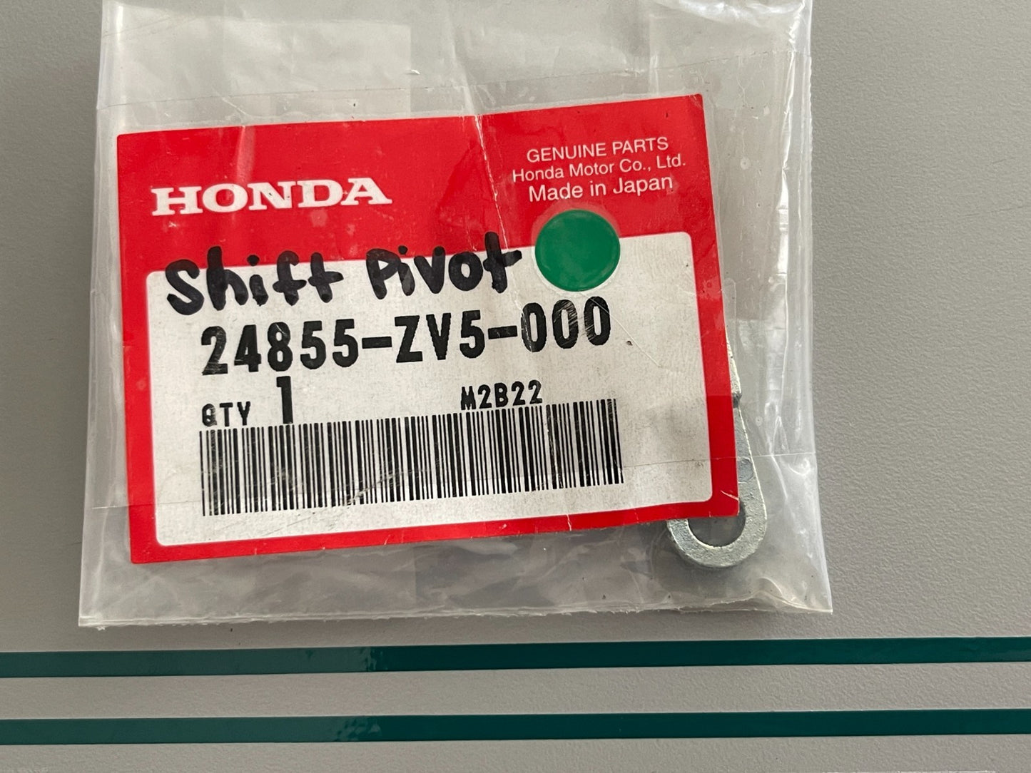 NEW OEM 24855-ZV5-000 Honda Shift Pivot 0810