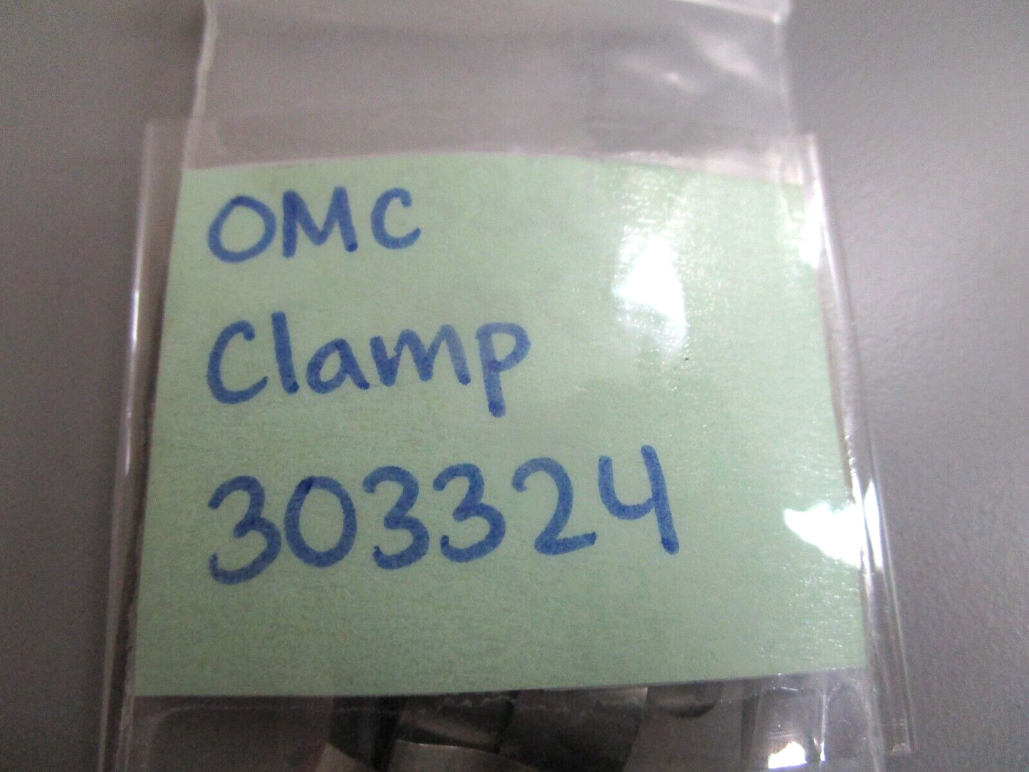 *NEW OEM* (LOT OF 2) 0750 OMC Johnson Evinrude CLAMP 303324 0303324