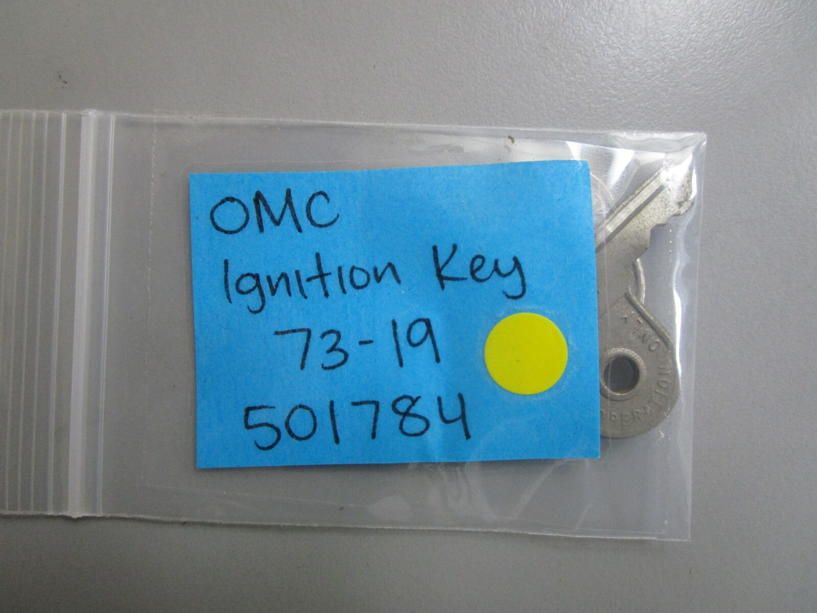 *NEW OEM* 0810 OMC Johnson Evinrude Ignition Key 73-19 501784 0501784
