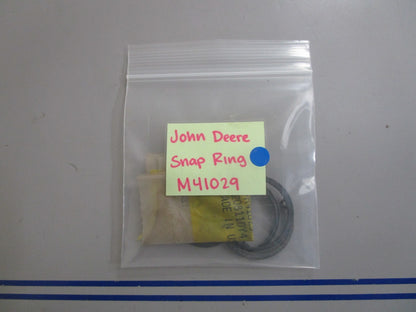 *NEW OEM* (LOT OF 4) 0810 John Deere Snap Ring M41029