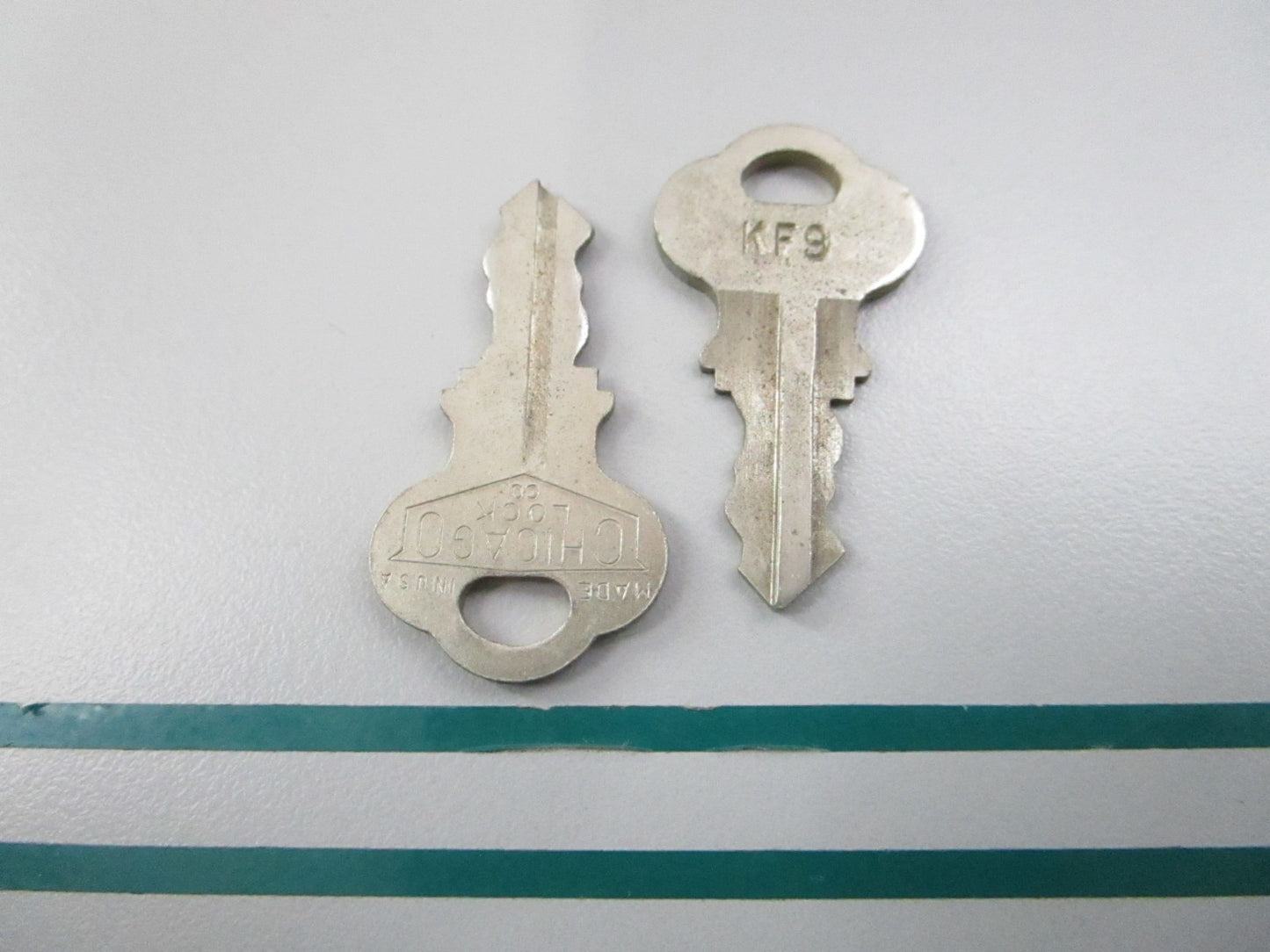 NEW OEM (LOT OF 2) 501524 05015274 OMC Johnson Evinrude KF9 Ignition Key 0810
