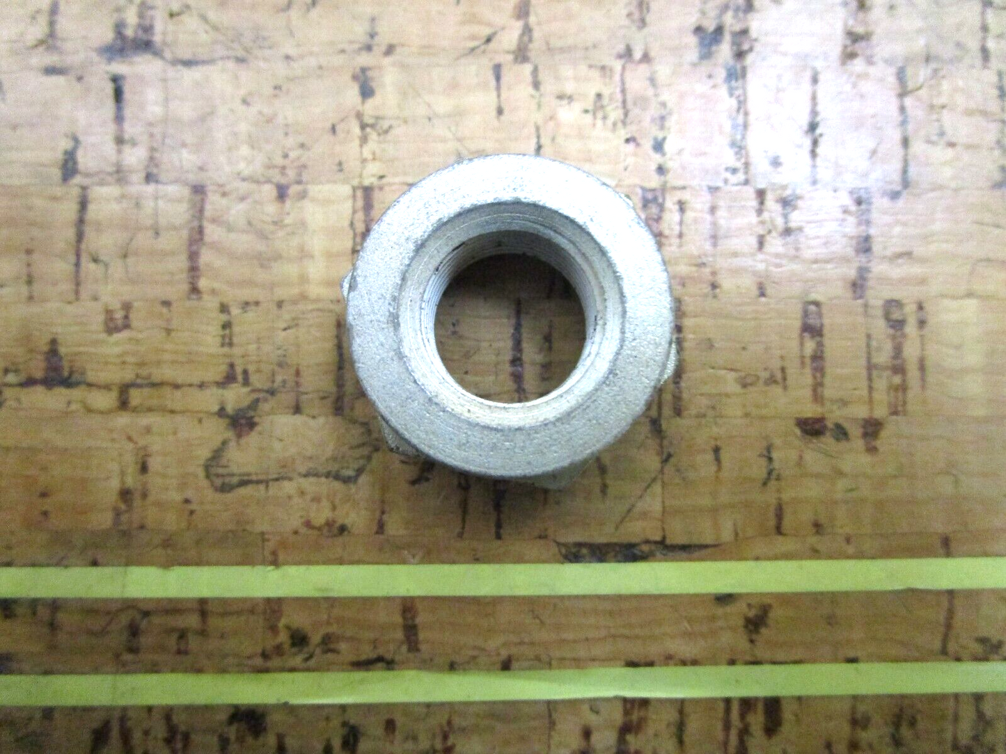 *NEW OEM* 0750 OMC Johnson Evinrude NUT 308457 0308457