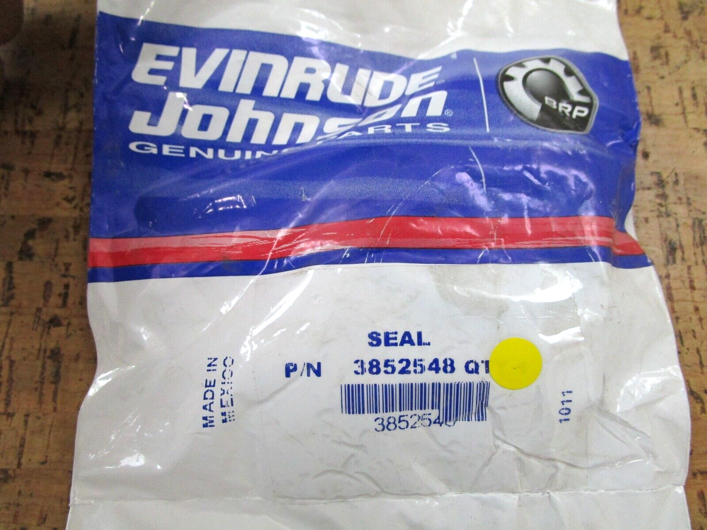 *NEW OEM* 0750 OMC Johnson Evinrude SEAL 3852548