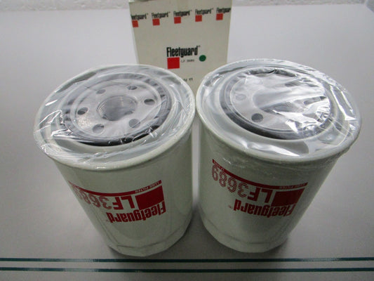 NEW (LOT OF 2) LF3689 Fleetguard Oil Filter 0810