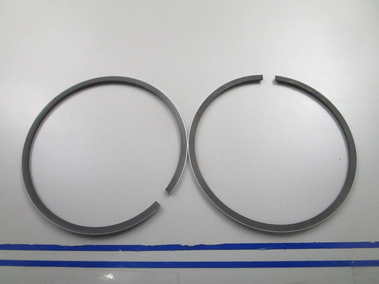 *NEW OEM* 0810 Mercury Quicksilver 2 Piston Ring Set 39-822321A12