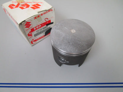 *NEW OEM* 0720 Suzuki Piston 12110-94400