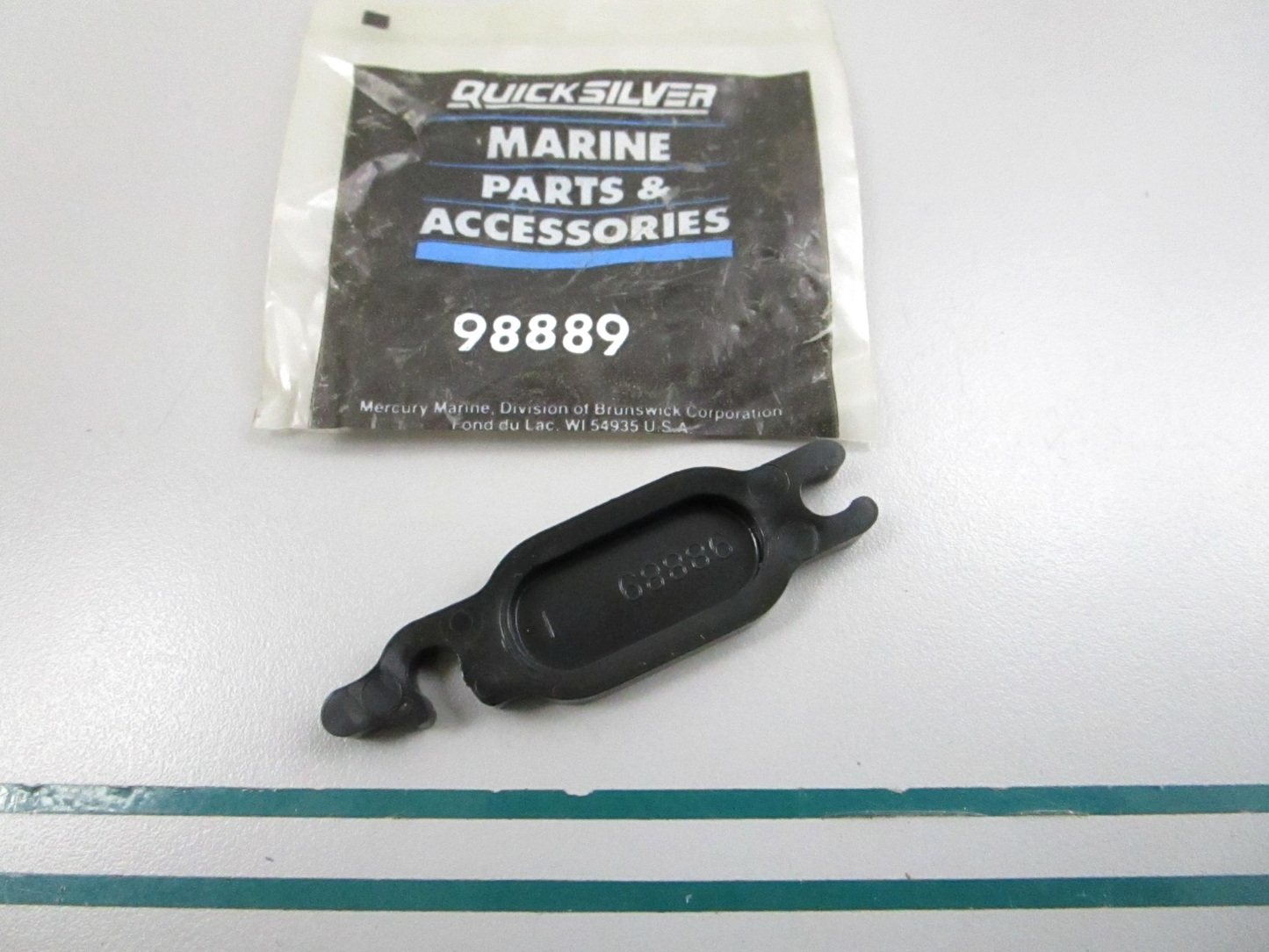 NEW OEM 98889 Mercury Quicksilver Retainer 0810