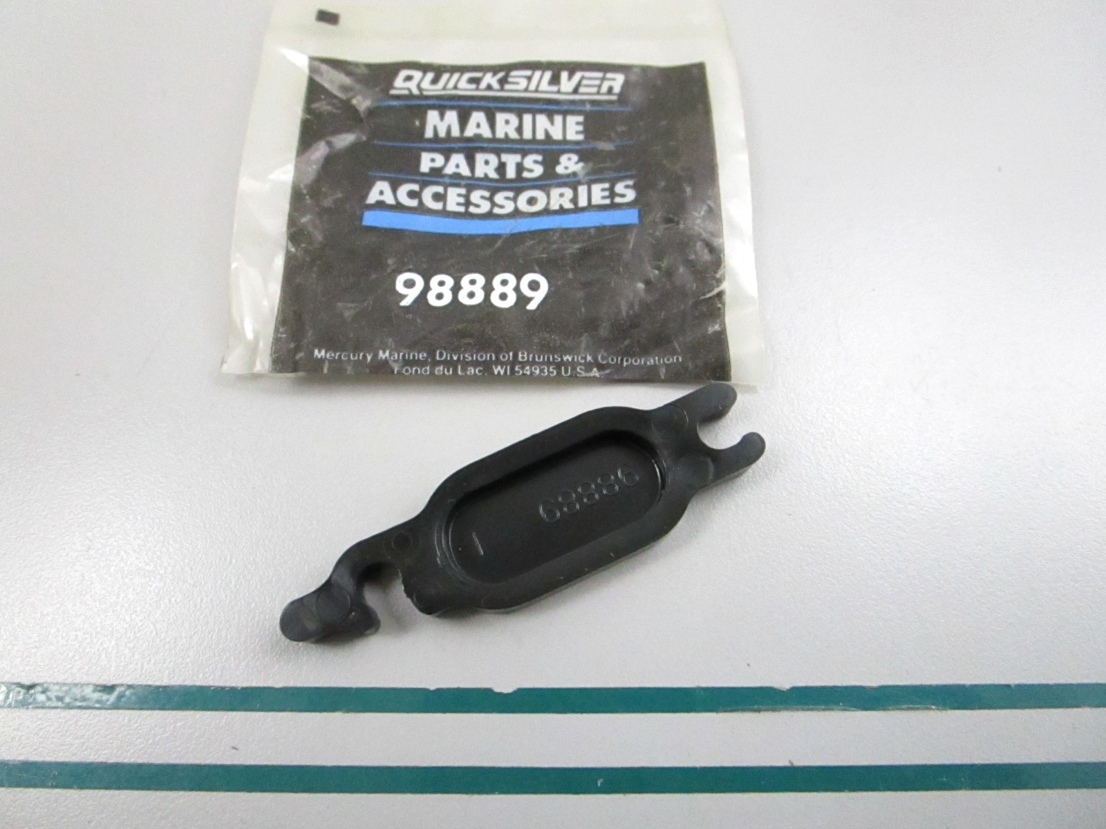 NEW OEM 98889 Mercury Quicksilver Retainer 0810