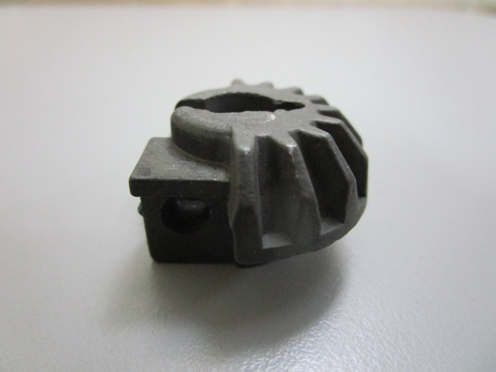 *NEW OEM* 0820 OMC Johnson Evinrude Throttle Control Pinion Gear 303142 0303142